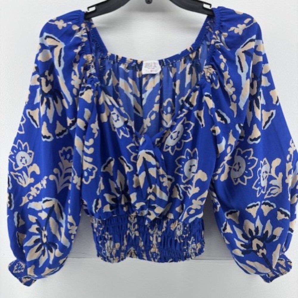 Sienna Sky Top M Boho Blouse Crop Blue White Floral Elastic Waist Festival Flowy